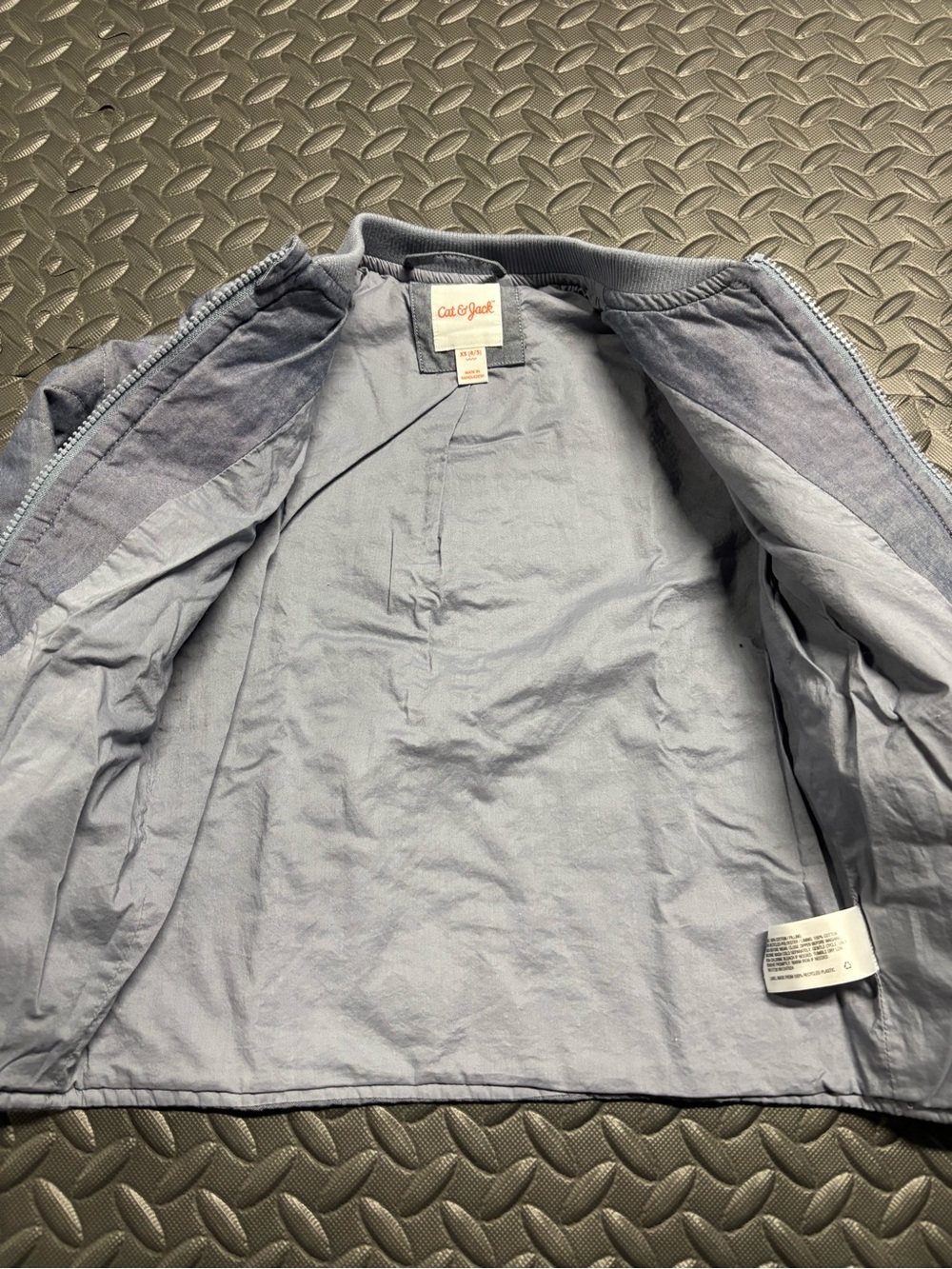 Cat & Jack Quilted Jacket Gray XS 4/5 Lightweight Kids Coat - Picture 8 of 8